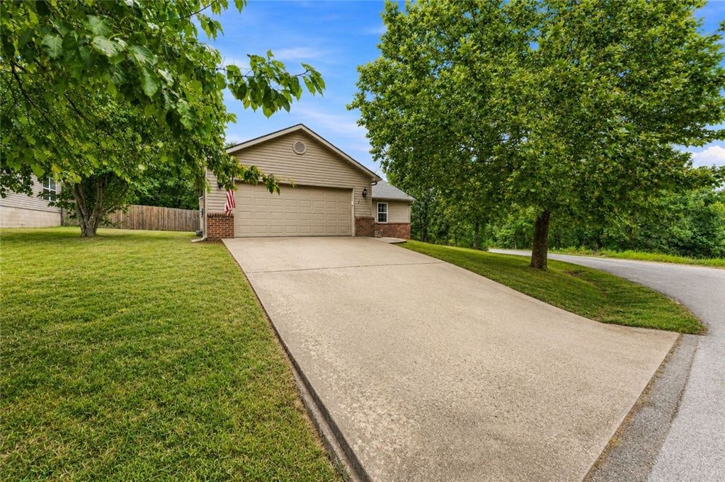 7 Blythe Circle, Bella Vista, AR 72714