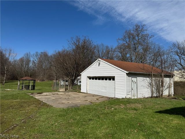 785 Chenoweth Extension, Akron, OH 44319