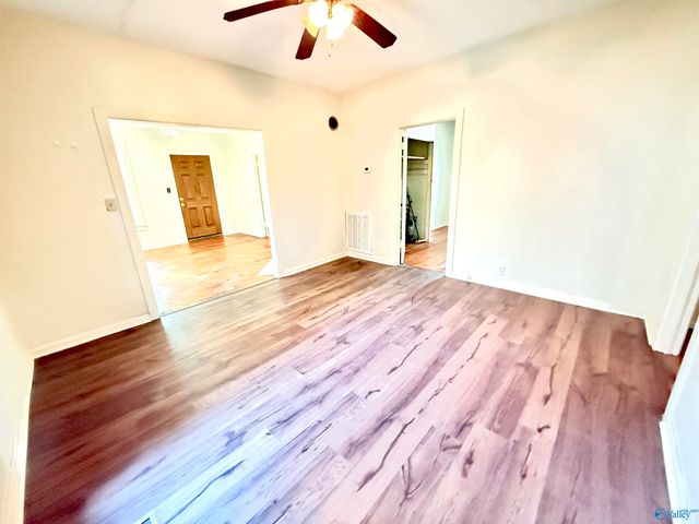 210 4th Avenue NW, Decatur, AL 35601