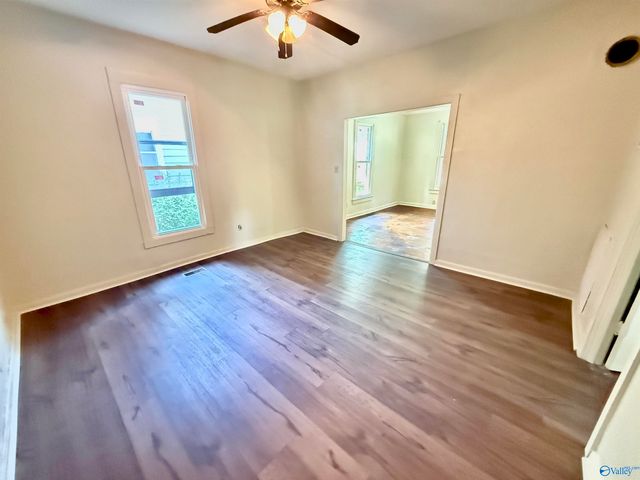 210 4th Avenue NW, Decatur, AL 35601