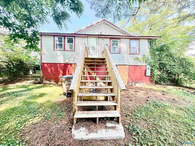 210 4th Avenue NW, Decatur, AL 35601