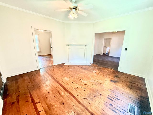 210 4th Avenue NW, Decatur, AL 35601