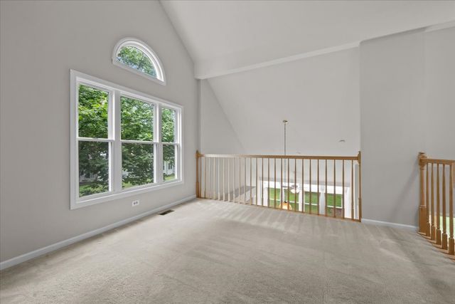 352 Satinwood Court N, Buffalo Grove, IL 60089