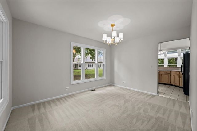 352 Satinwood Court N, Buffalo Grove, IL 60089