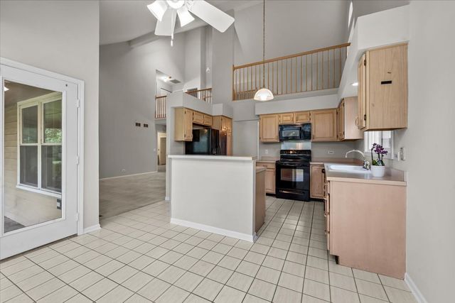 352 Satinwood Court N, Buffalo Grove, IL 60089