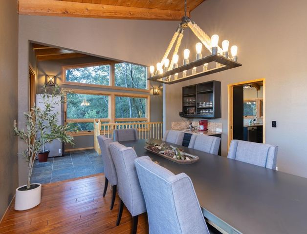 22125 Miller Ridge Road, Los Gatos, CA 95033