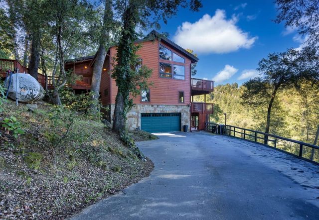 22125 Miller Ridge Road, Los Gatos, CA 95033