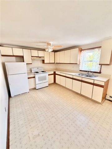 1014 Park Avenue 2, Woonsocket, RI 02895