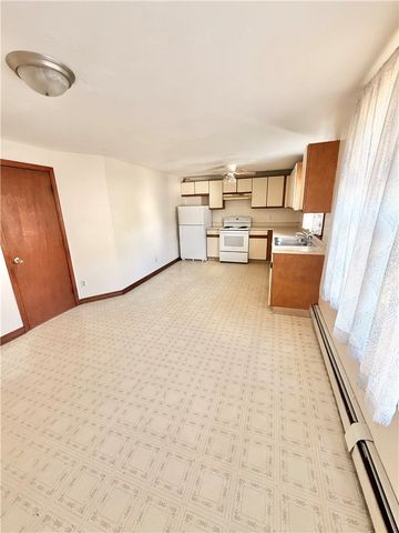 1014 Park Avenue 2, Woonsocket, RI 02895