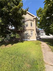 1014 Park Avenue 2, Woonsocket, RI 02895