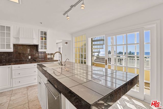 25 Arcadia Terrace PH, Santa Monica, CA 90401