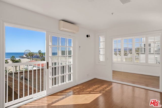 25 Arcadia Terrace PH, Santa Monica, CA 90401