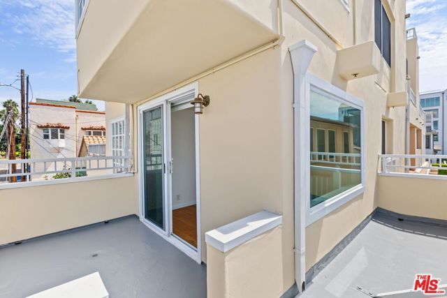 25 Arcadia Terrace PH, Santa Monica, CA 90401