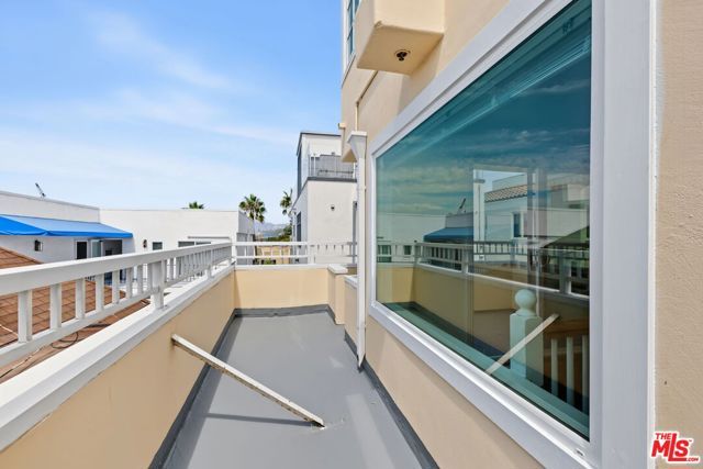 25 Arcadia Terrace PH, Santa Monica, CA 90401