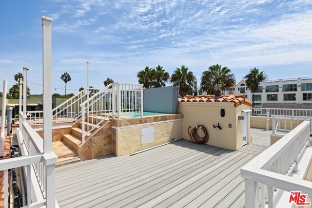 25 Arcadia Terrace PH, Santa Monica, CA 90401