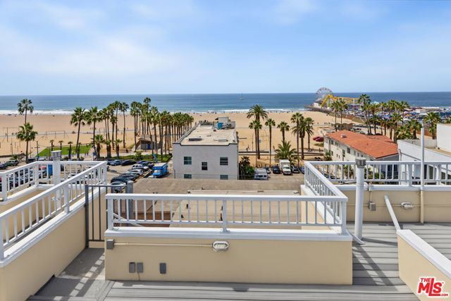 25 Arcadia Terrace PH, Santa Monica, CA 90401
