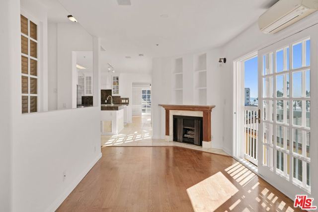 25 Arcadia Terrace PH, Santa Monica, CA 90401