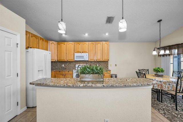 6549 CRESCENT LOOP, Winter Haven, FL 33884