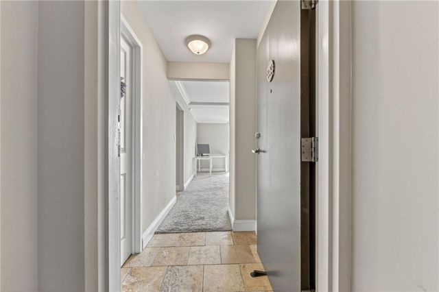 700 E 8th Street 16M, Kansas City, MO 64106