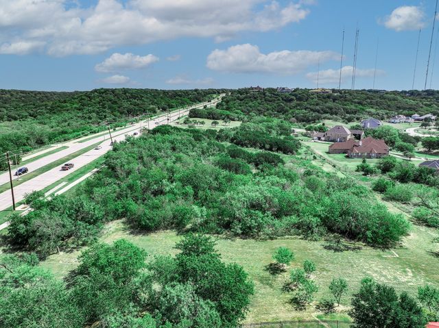 1001 Lakeview Drive, Cedar Hill, TX 75104