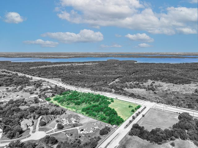 1001 Lakeview Drive, Cedar Hill, TX 75104