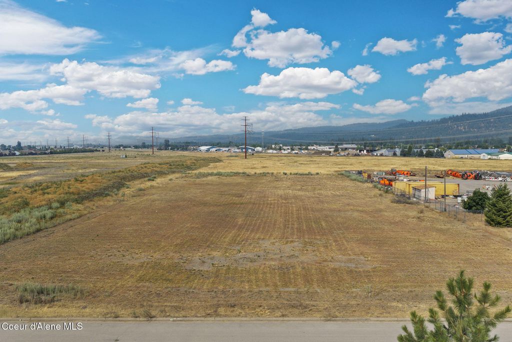 NAA Thayer St, Rathdrum, ID 83858 photo 2