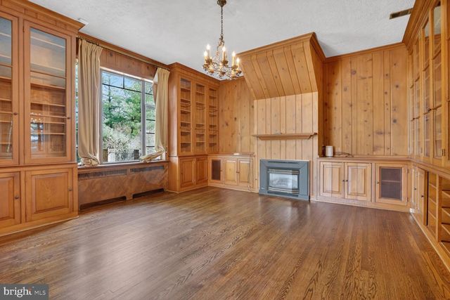 5553 LITTLE FALLS RD, Arlington, VA 22207