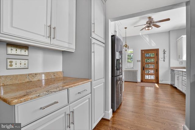 5553 LITTLE FALLS RD, Arlington, VA 22207