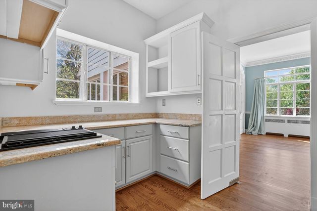 5553 LITTLE FALLS RD, Arlington, VA 22207