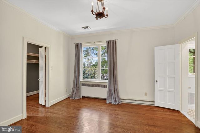5553 LITTLE FALLS RD, Arlington, VA 22207