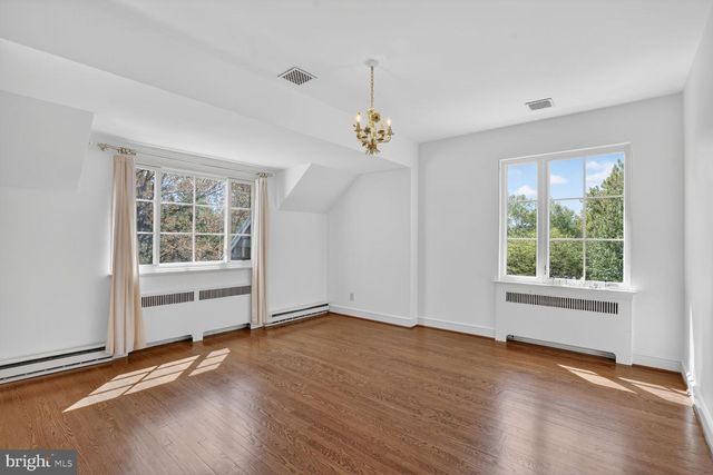 5553 LITTLE FALLS RD, Arlington, VA 22207