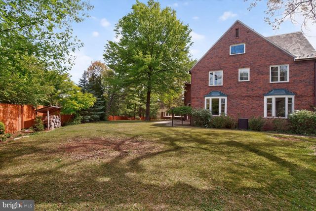 5553 LITTLE FALLS RD, Arlington, VA 22207