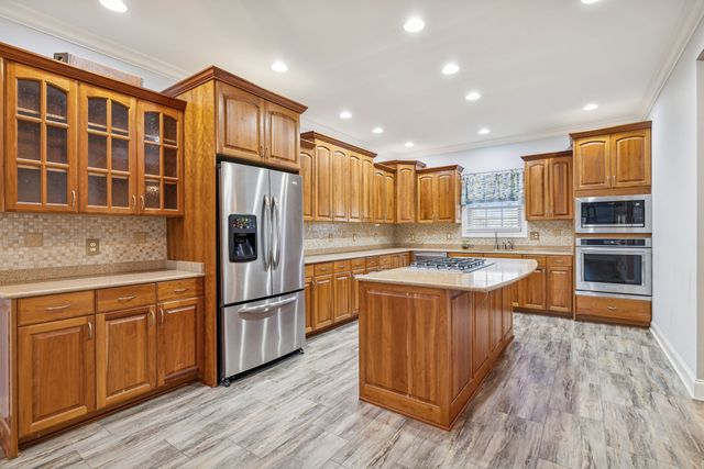 1312 Pimlico Pl, Columbia, TN 38401