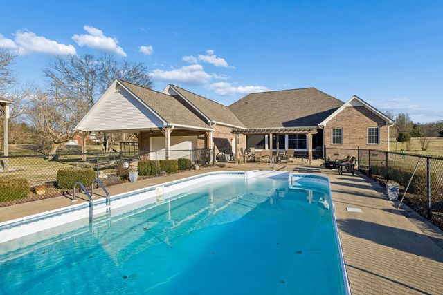 1312 Pimlico Pl, Columbia, TN 38401