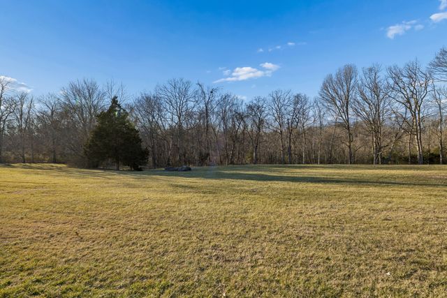 1312 Pimlico Pl, Columbia, TN 38401