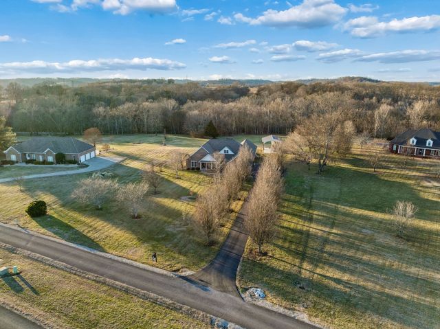 1312 Pimlico Pl, Columbia, TN 38401