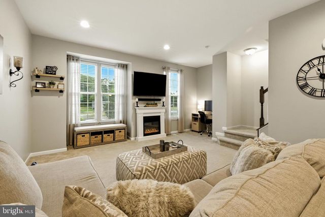 1036 NOBLE PL, Sewell, NJ 08080