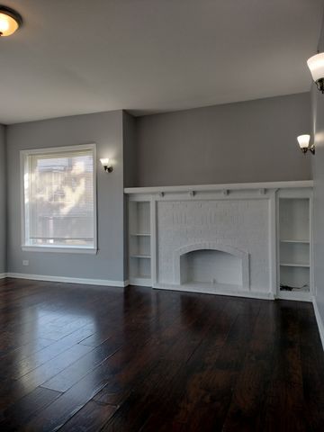 2525 E 72nd Place 2, Chicago, IL 60649