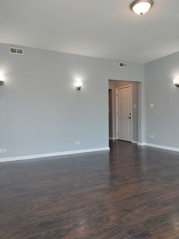 2525 E 72nd Place 2, Chicago, IL 60649