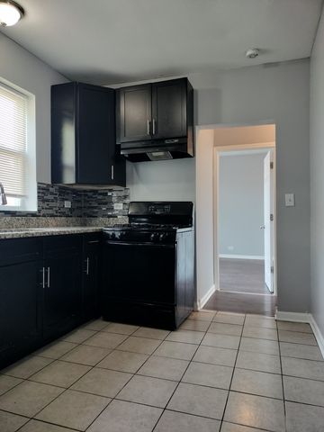2525 E 72nd Place 2, Chicago, IL 60649