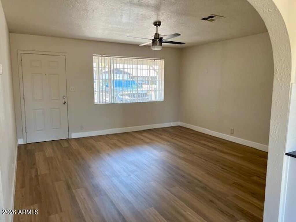 4505 W CRITTENDEN Lane, Phoenix, AZ 85031 — photo 4