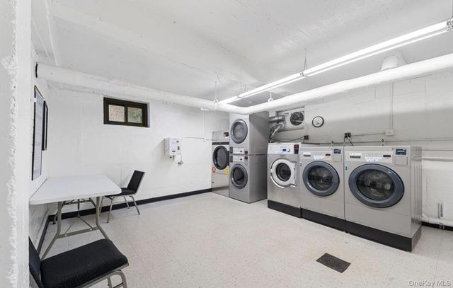 75-08 Bell Boulevard 3L, Bayside, NY 11364