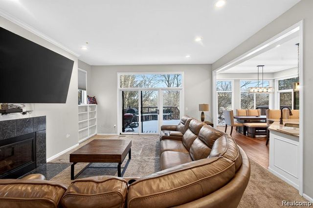 5874 Orchard Woods Drive, West Bloomfield, MI 48324