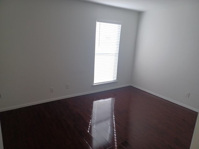 4432 Buena Vista Street 202, Dallas, TX 75205