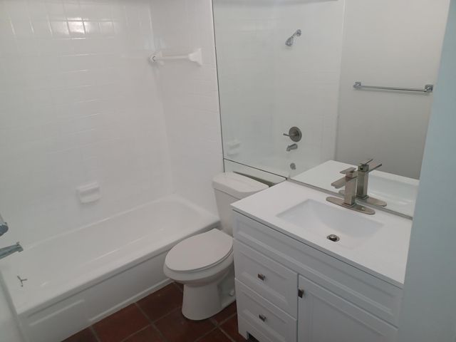 4432 Buena Vista Street 202, Dallas, TX 75205