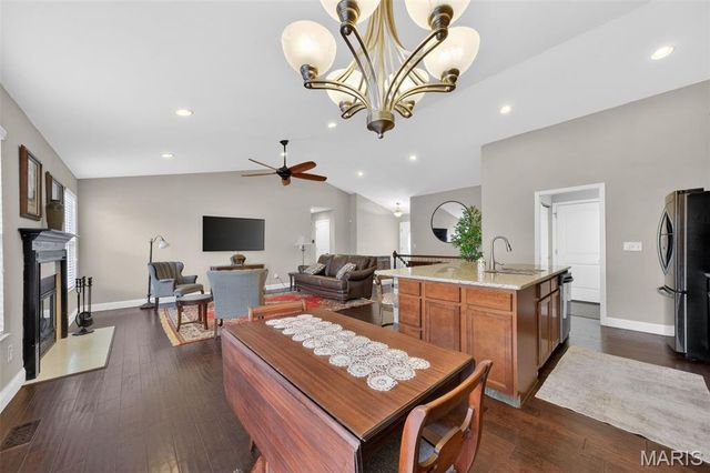 1037 Stonewick Court, Herculaneum, MO 63048