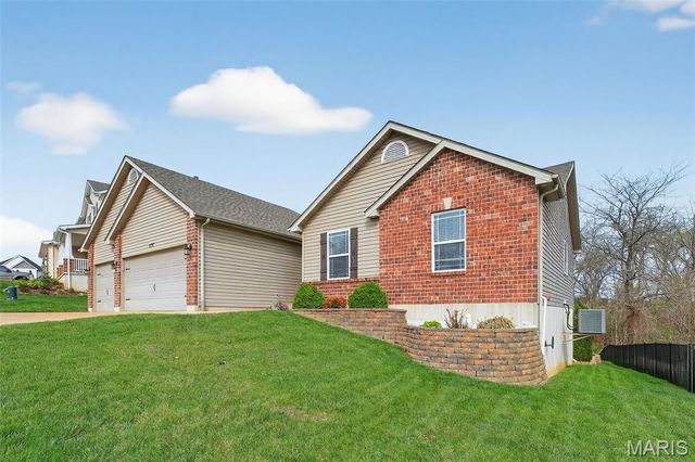 1037 Stonewick Court, Herculaneum, MO 63048