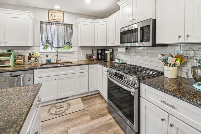 3432 Sagecrest Drive, Georgetown Twp, MI 49426