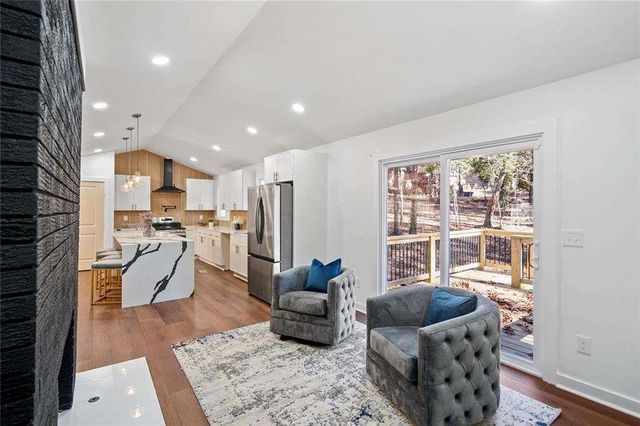 2541 Peyton Woods Trail, Atlanta, GA 30311