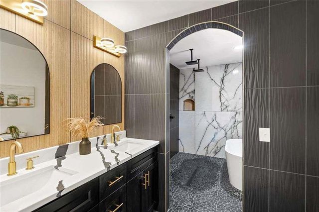 2541 Peyton Woods Trail, Atlanta, GA 30311